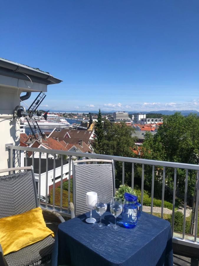 Olav Kyrres Gate 39 2 Etg 4 Soverom Ved Taket Av