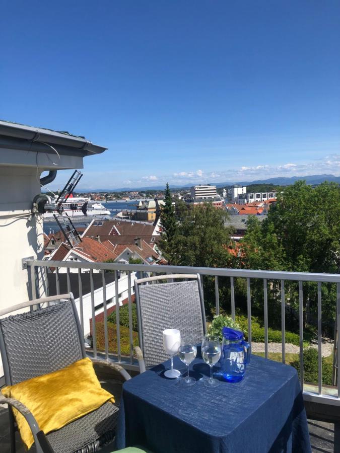 Olav Kyrres Gate 39 2 Etg 4 Soverom Ved Taket Av *
